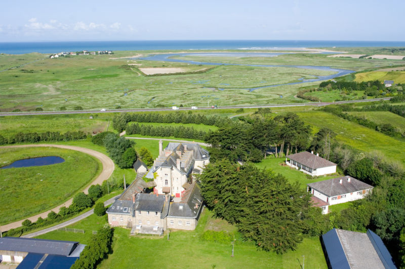 château de Surville vue aérienne